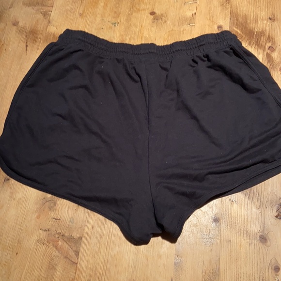 Forever 21 plus size shorts Sz OX Black - Picture 6 of 6